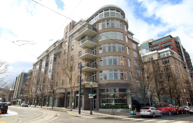 Breathtaking 1 Bedroom Pearl Condo at the Renowned Bridgeport