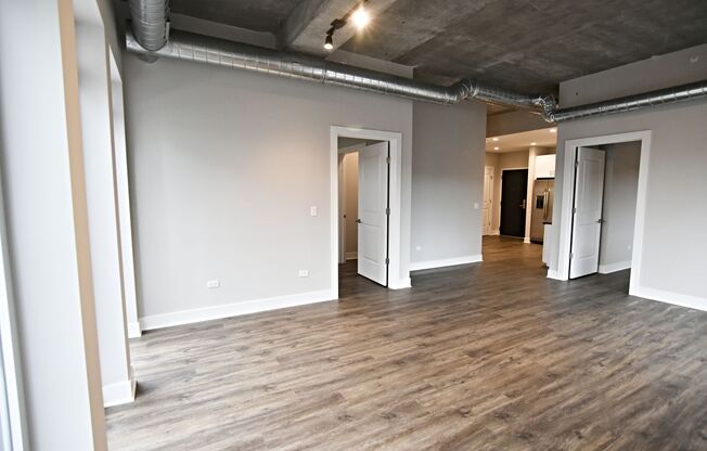 2 beds, 2 baths, 975 sqft, $4,450, Unit 3833-310