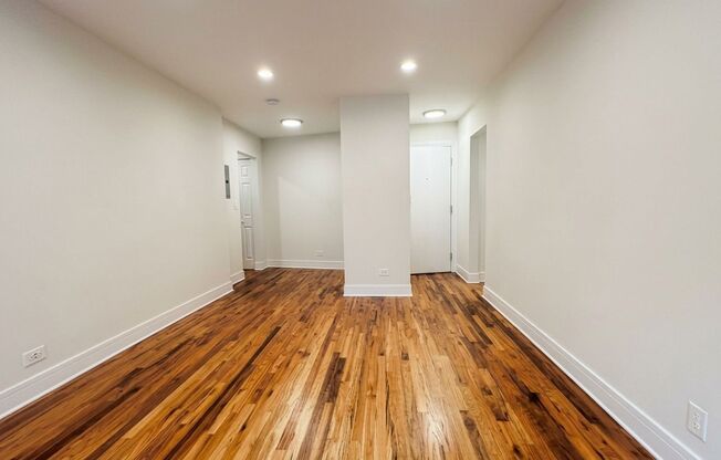 Studio, 1 bath, 400 sqft, $1,350, Unit 6954-204