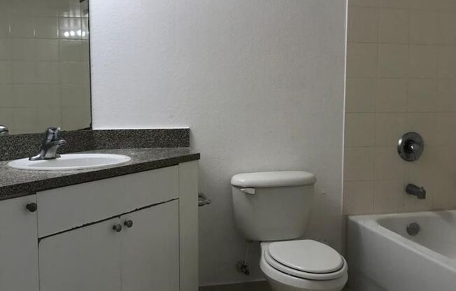 3 beds, 2 baths, 1,079 sqft, $2,700, Unit 13770-301