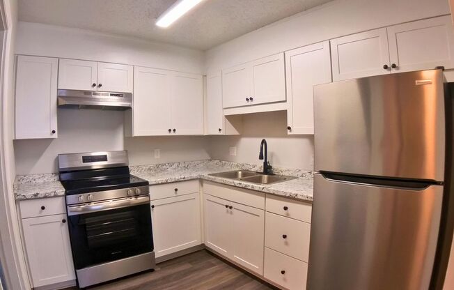 1 bed, 1 bath, 640 sqft, $1,075, Unit 1000F