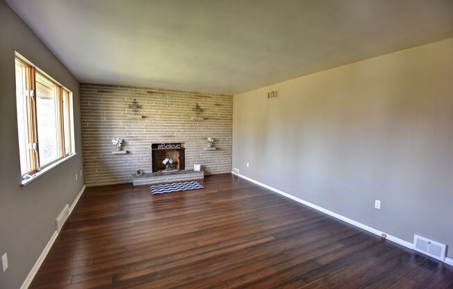 2 Bed 3 Bath Single Family Home For Rent in Greensburg, PA