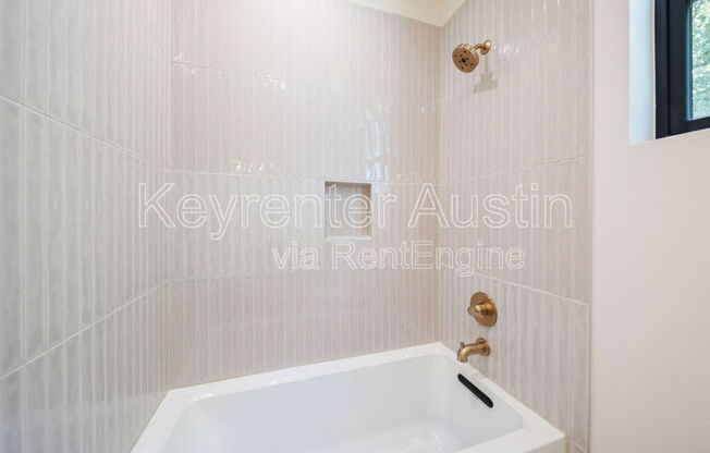 3 beds, 2.5 baths, 2,201 sqft, $2,950, Unit A
