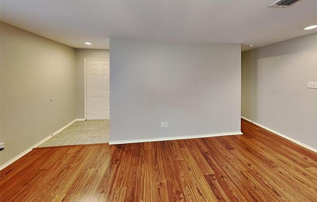 1128 Maplewood Lane