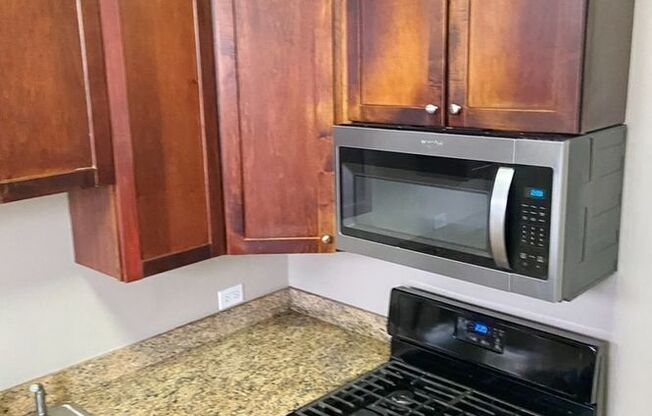 5709 S WENTWORTH AVE