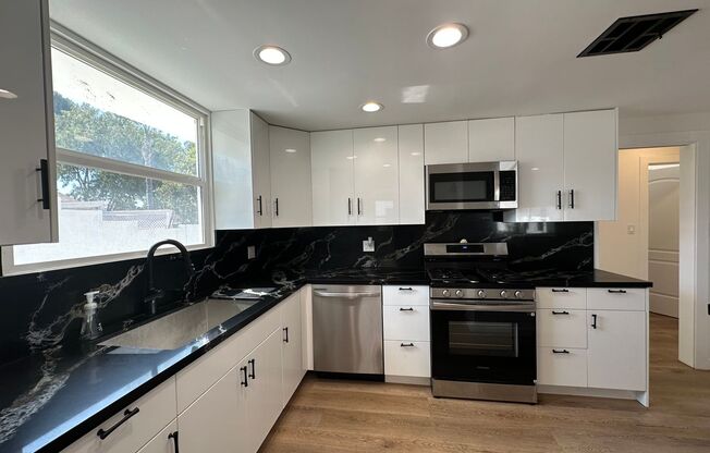Beautiful Single story 4 Bedrooms 2 Baths Home
