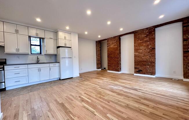 444 9 ST