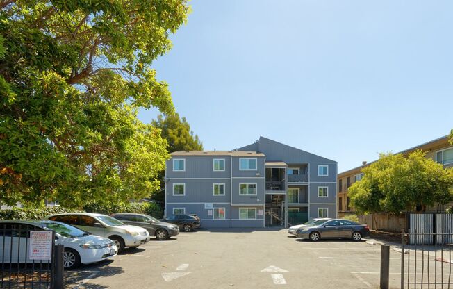 3024 Fruitvale Ave