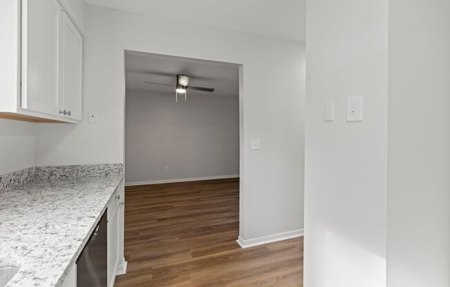 1 bed, 1 bath, 740 sqft, $1,399