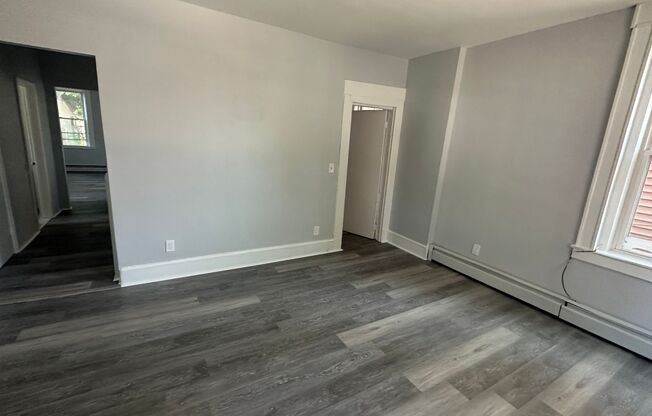 2 beds, 1 bath, $1,800, Unit 1