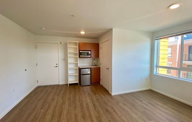 Studio, 1 bath, 175 sqft, $1,515, Unit 5307