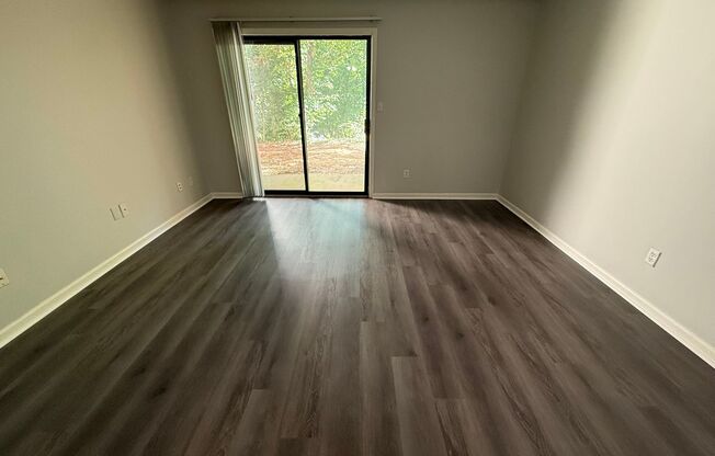 1 bed, 1 bath, 646 sqft, $785, Unit 352B