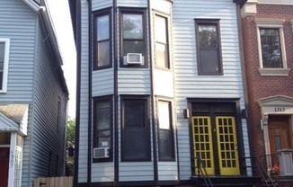 1309 W BARRY AVE