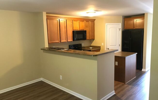 For Lease - 2 Bed, 2.5 Bath, 1215 sqft Townhome, Mount Juliet (Near Providence)