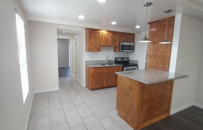 1 bed, 1 bath, 672 sqft, $1,995