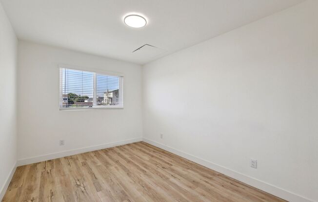 3 beds, 2 baths, 1,210 sqft, $3,745, Unit 202