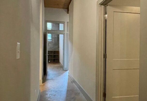3 beds, 2 baths, 1,342 sqft, $2,058, Unit Bay 5 Unit 123