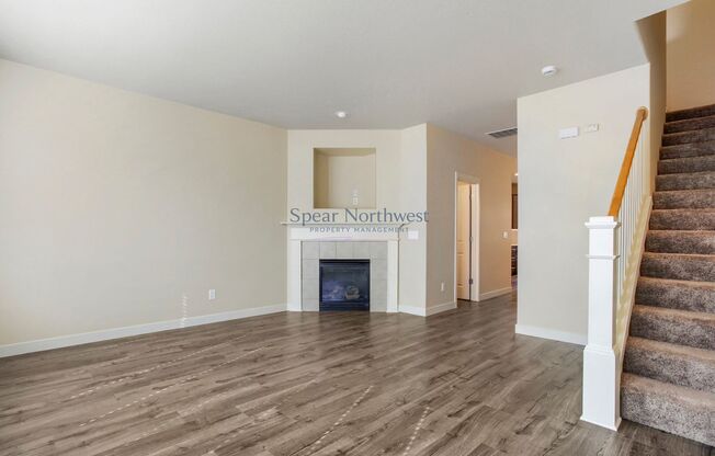 3 beds, 3.5 baths, $2,695