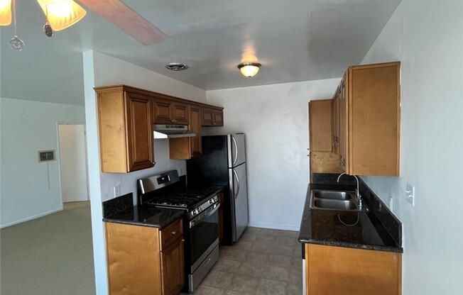 1 bed, 1 bath, 694 sqft, $3,900, Unit 15