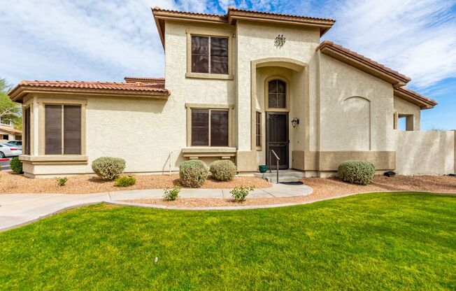 Beautiful Townhome in the Gated Stonecliffe Community – Foothills Living!