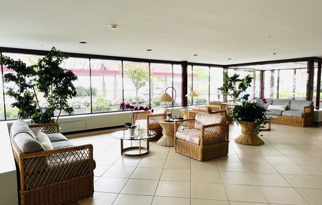 1 bed, 1 bath, 857 sqft, $3,400, Unit 5-5S