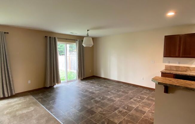 Kent Rambler for rent in cul-de-sac