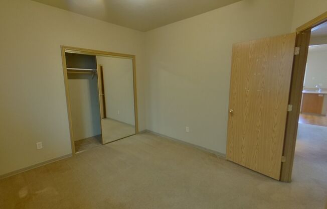 3 beds, 1 bath, 1,000 sqft, $2,200, Unit 3