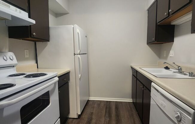 1 bed, 1 bath, 646 sqft, $795, Unit 350K