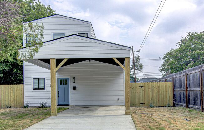 Modern Elegance in North Shoal Creek – 3/2.5 New Construction Home