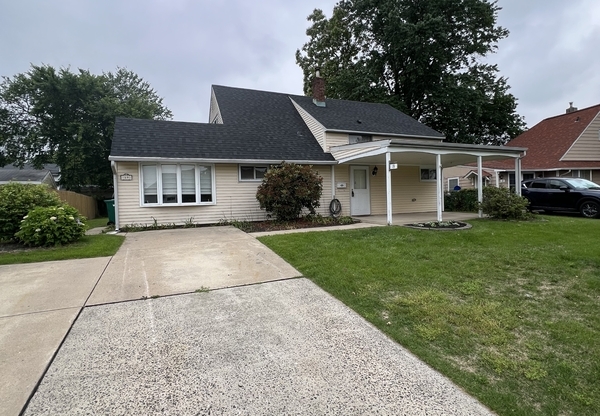 19 NOBLEWOOD LN