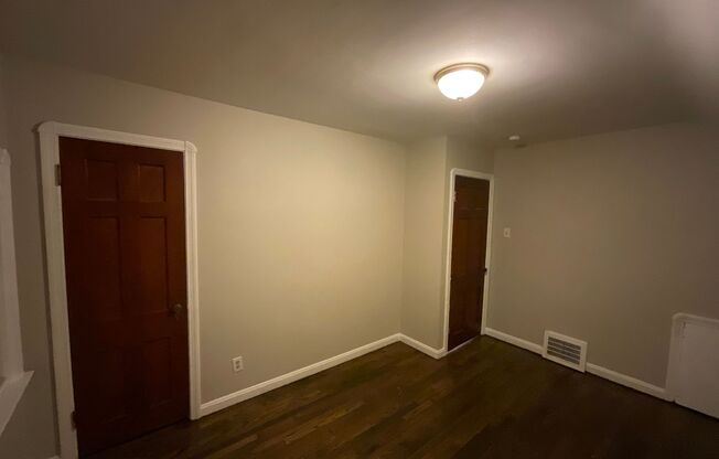 3 beds, 1 bath, $1,250, Unit 12612