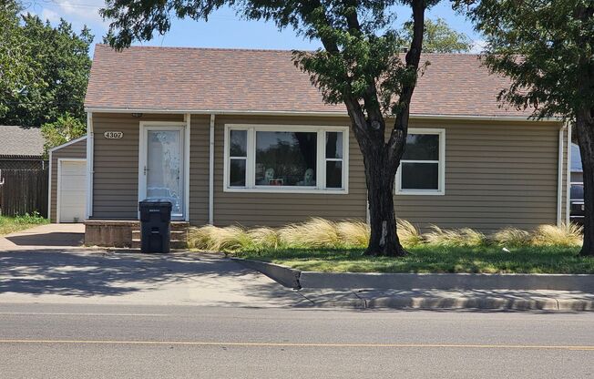 Spacious 3-Bedroom, 2-Bathroom House