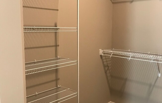 1 bed, 1 bath, 798 sqft, $905, Unit 301