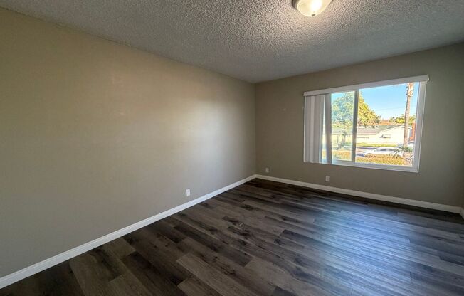 2 beds, 1 bath, 980 sqft, $2,500, Unit 014