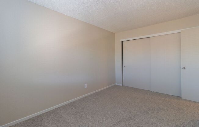 2 beds, 1 bath, $1,575, Unit 24