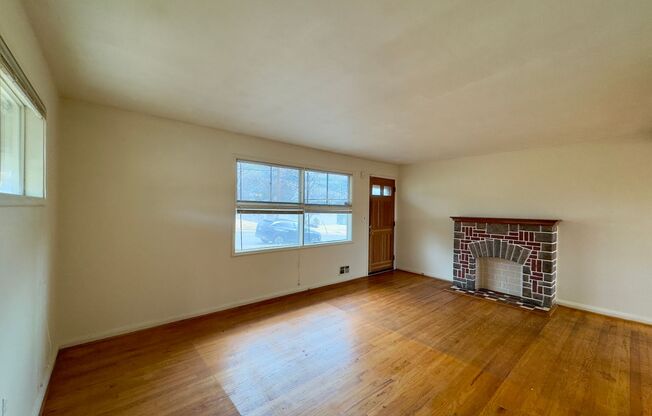 Charming 3 Bedroom/1 Bathroom Home with Large Backyard in Waltherson, MD!