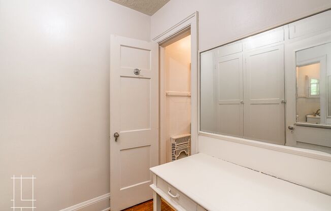 Studio, 1 bath, $775, Unit 440 E. Maynard Ave Apt. D