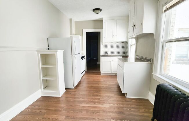 1 bed, 1 bath, 740 sqft, $800, Unit Unit 25