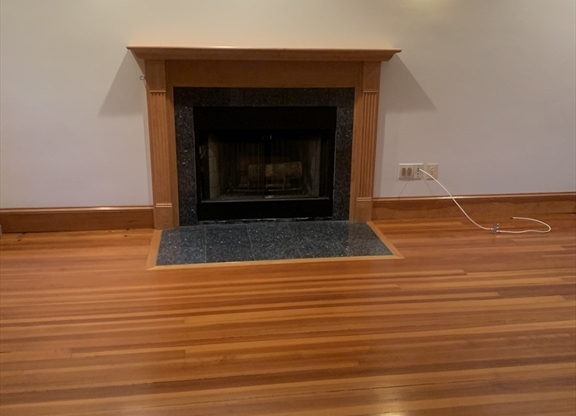 22 LINDALE AVE
