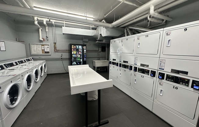 2 beds, 2 baths, 1,257 sqft, $4,300, Unit 301