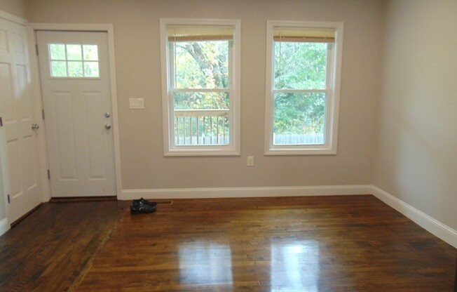 138 NEWBURY AVE