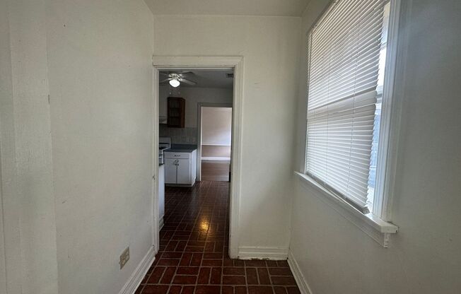 Plaza District / Classen 3 Bed Beauty!