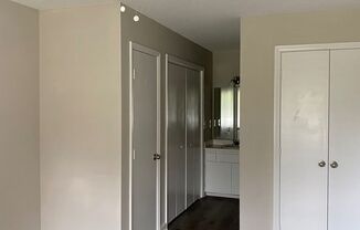 1 bed, 1 bath, $850, Unit 8