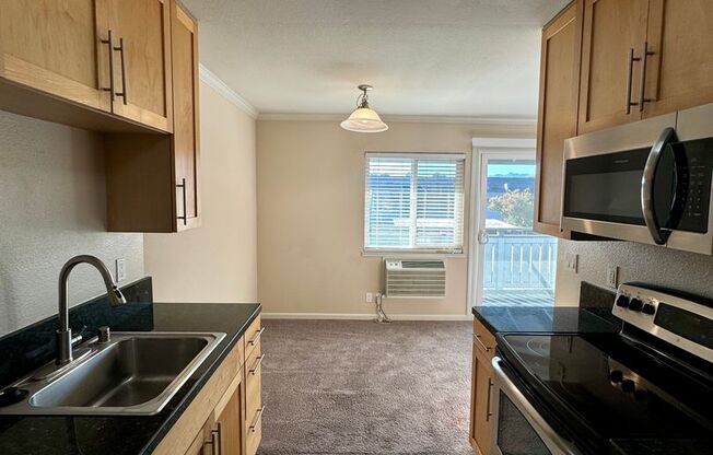 1 bed, 1 bath, $2,100