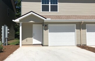 COMING SOON!! EARLY SEPTEMBER 3 Bedroom 2.5 bath Town home in Callaway