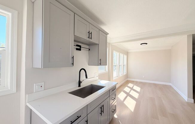 4705 Willowbrook Ave/1001 Berendo/1005 Berendo