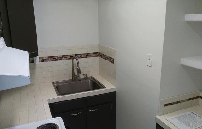 1 bed, 1 bath, 503 sqft, $999, Unit 12