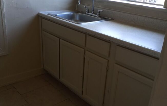 823 UNION APTS