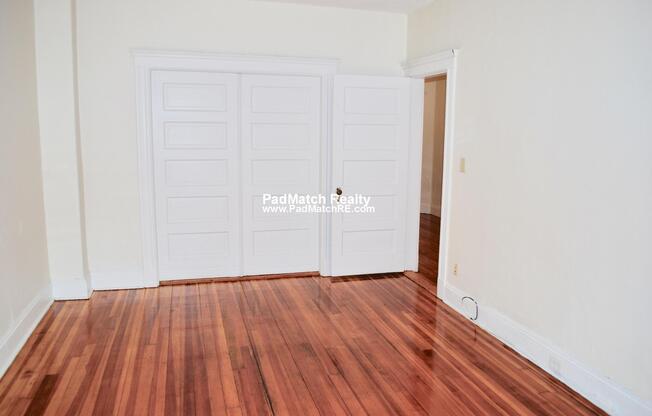 11 Mount Hood Rd