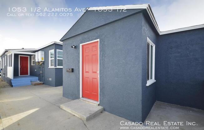 1053 1/2 ALAMITOS AVE